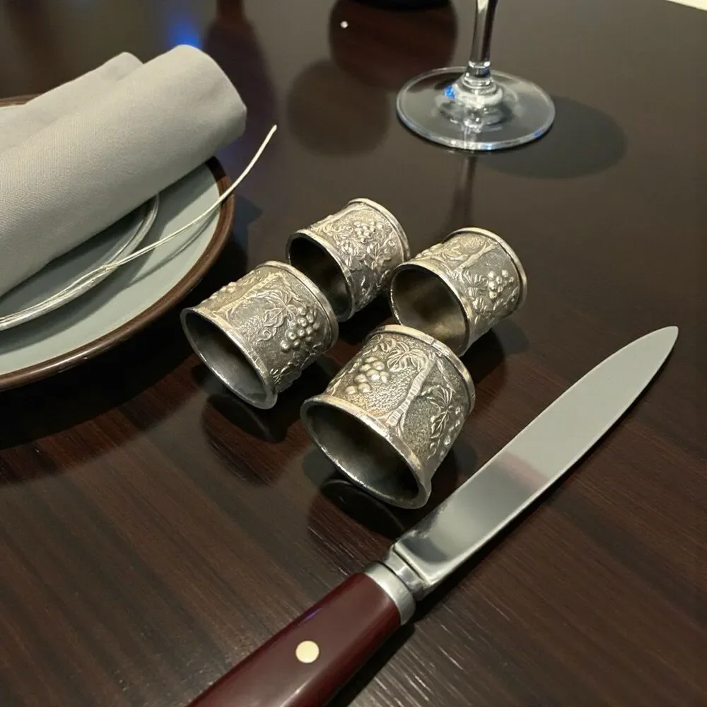 Set of 4 Vintage Silver Plated Heavy Napkin Rings Flowers Scroll Design Japan